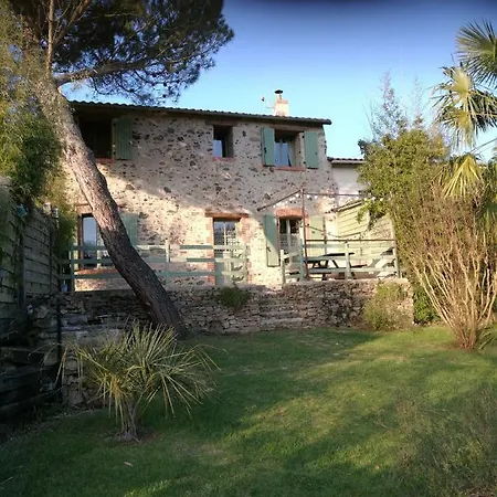 Le Coing Сasa de vacaciones *